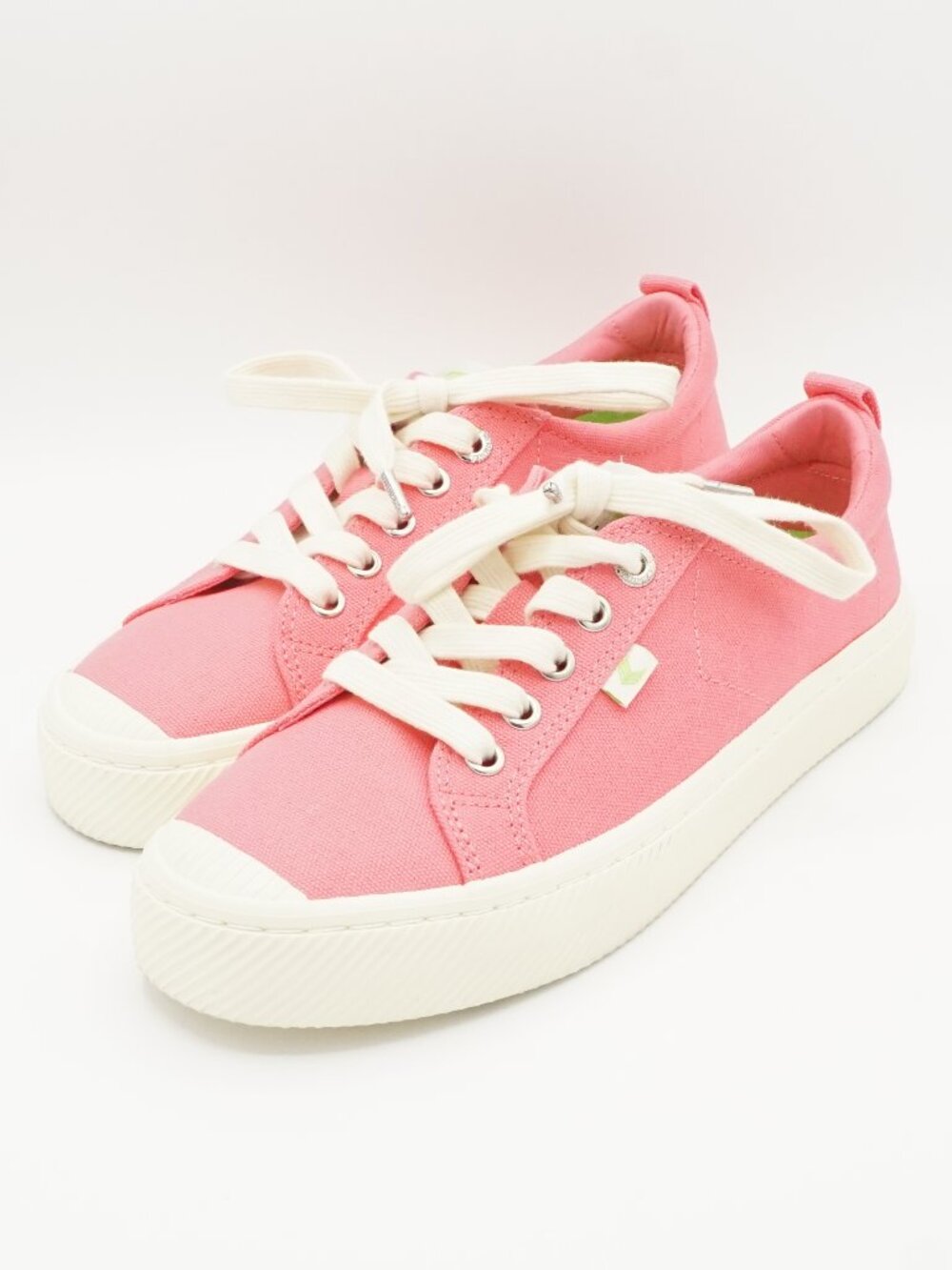 Cariuma OCA Low Rose Canvas Sneakers Women's Size 7.5 Pink Low Top